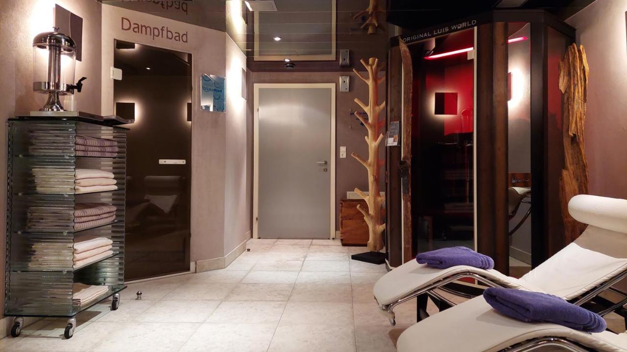 Royal Aparthotel 4*