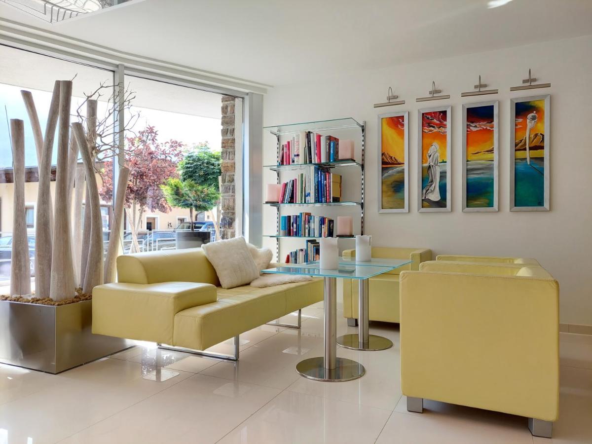Royal Aparthotel 4*